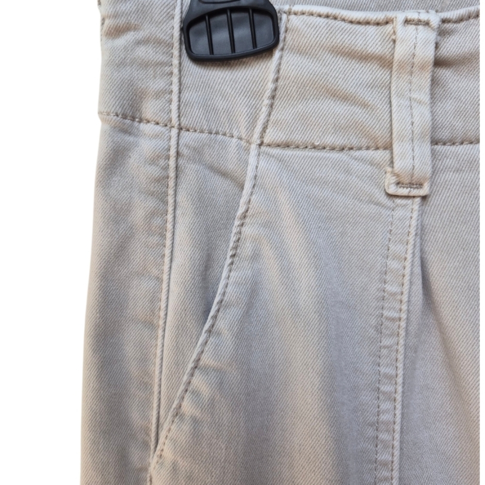 PAIGE Wide Leg High-Rise Jeans in Light Beige - Picture 8 of 16
